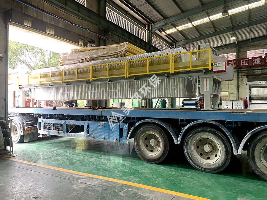 智能车载式污水处理系统装车